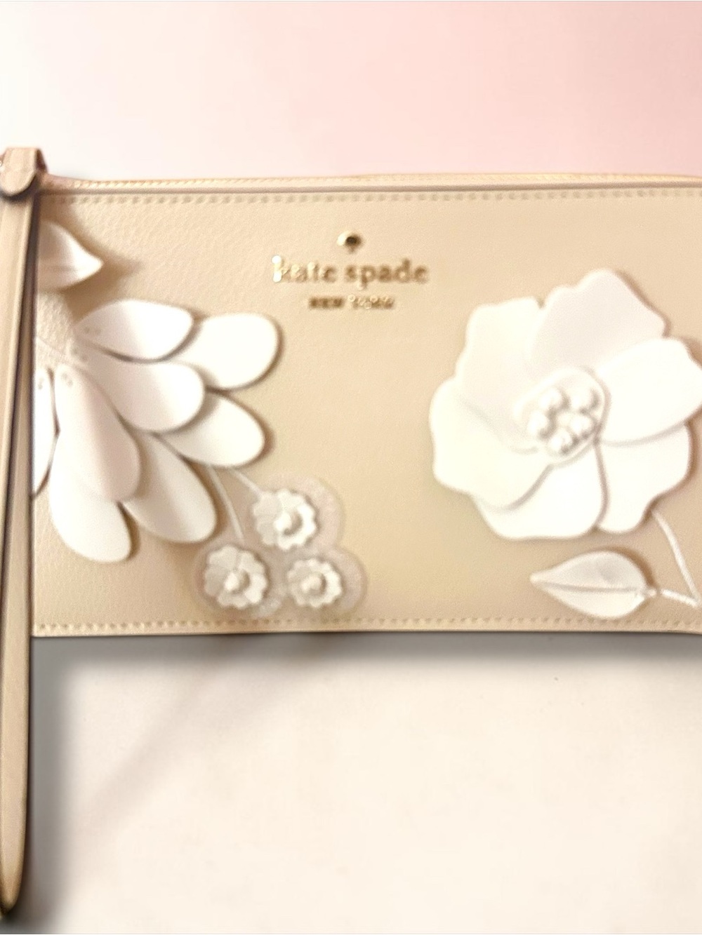 kate spade Lucy Milk Glass Leather Floral Appliqué Wristlet NWT | $169 MSRP - Picture 3 of 15